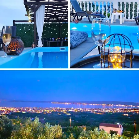 Sunny House With Pool בית נופש *