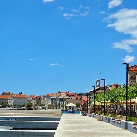 Sunny House With Pool Kaštela
