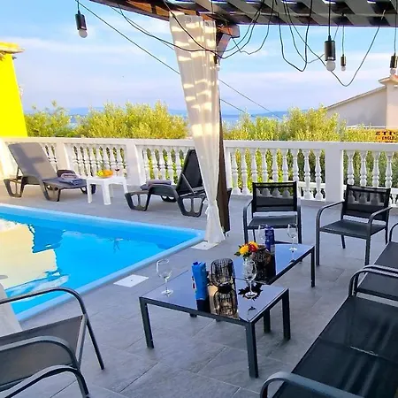 Sunny House With Pool * Kaštela