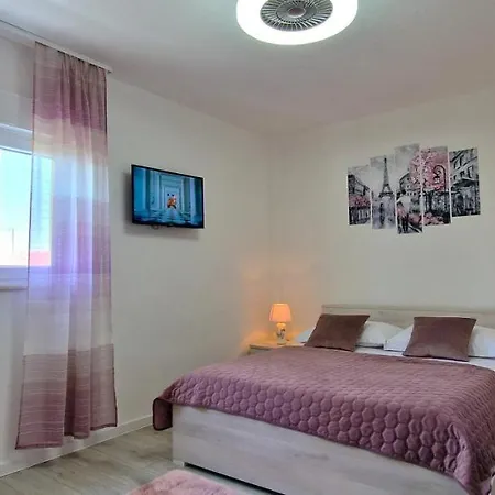Sunny House With Pool * Kastela