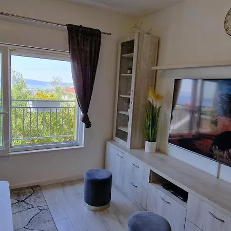 Sunny House With Pool Prázdninový dům *