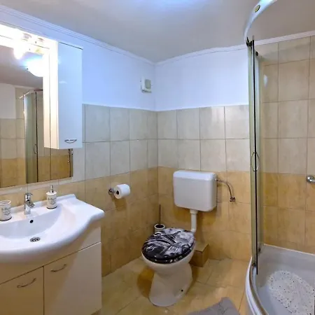 Sunny House With Pool Prázdninový dům *